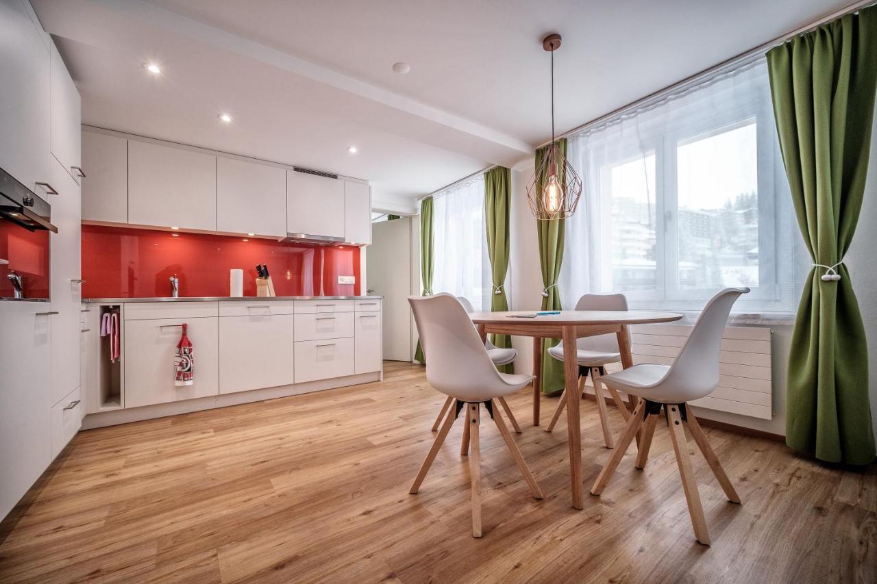 Merlotscha Modernes 2. * Arosa